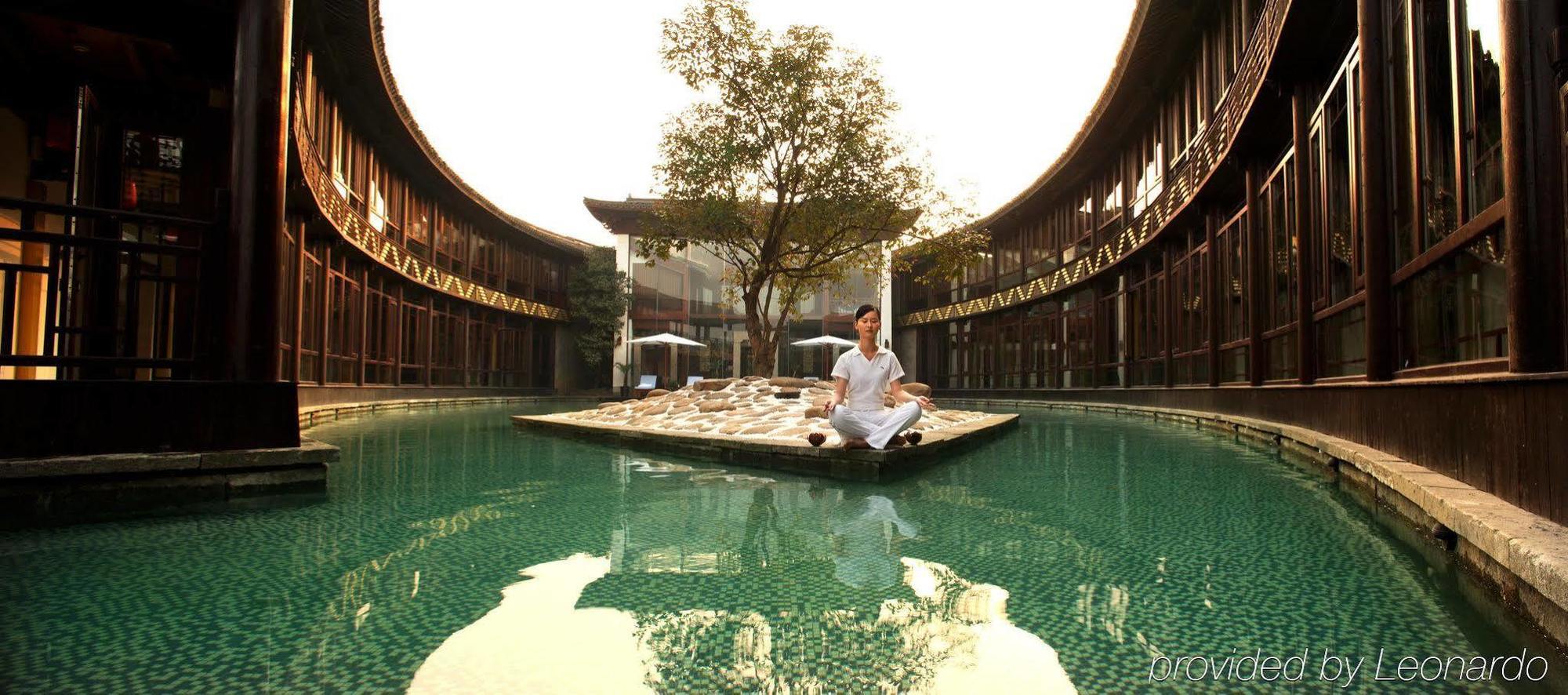 Готель Wuzhen Clubhouse Цзясін Зручності фото